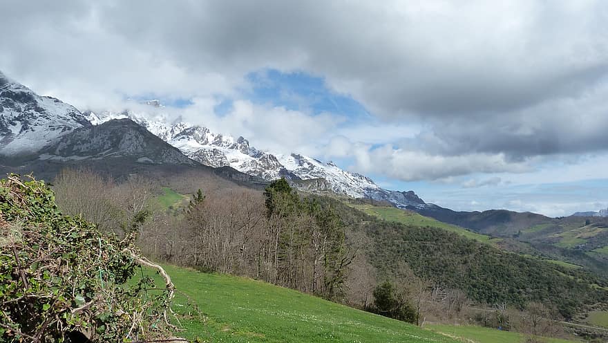 Valle de Liébana, Picos de Europa